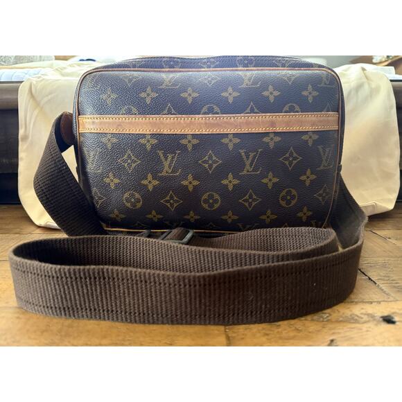 Louis Vuitton Handbags - Louis Vuitton Reporter Crossbody Bag Women Monogram Canvas France Dust Bag W/COA